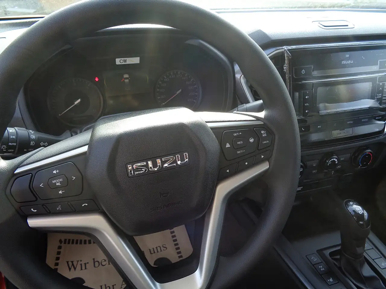 Isuzu D-Max 2023 — фото 11