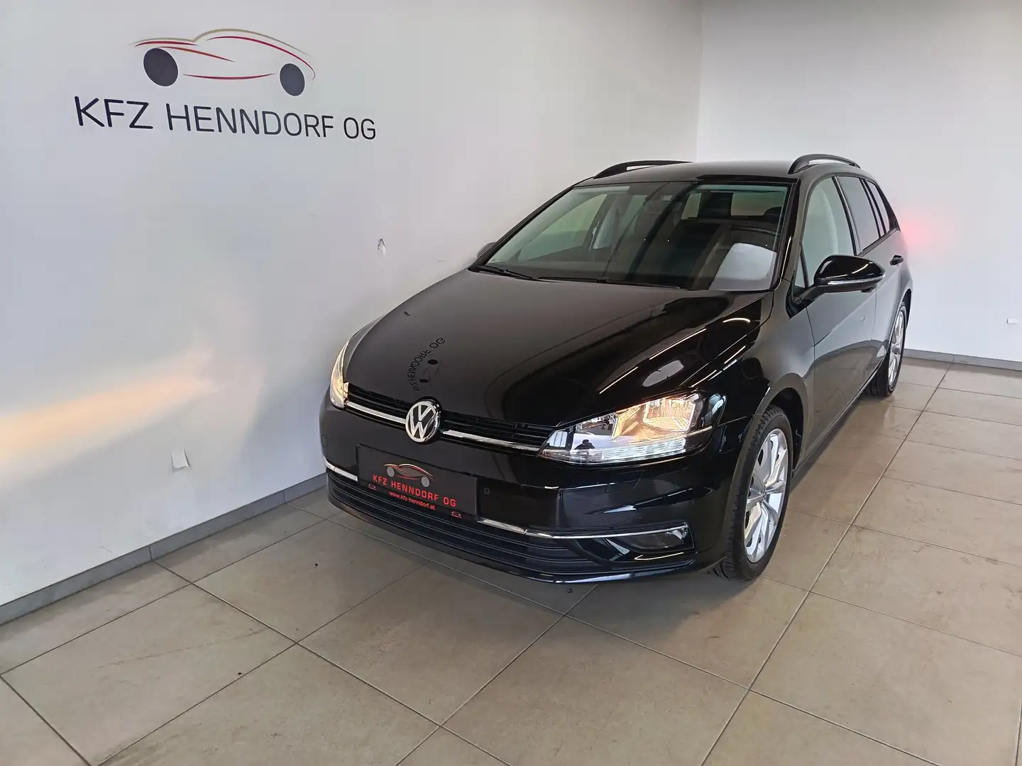 Volkswagen Golf Variant Rabbit 40 1,0 TSI ab € 210 / Monat Schwarz - 1
