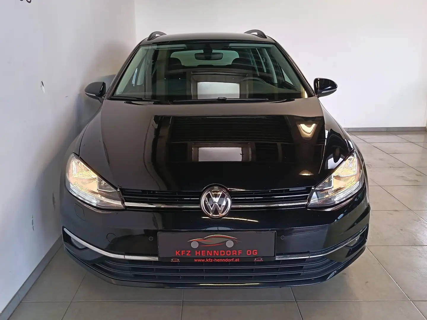 Volkswagen Golf Variant Rabbit 40 1,0 TSI ab € 210 / Monat Schwarz - 2