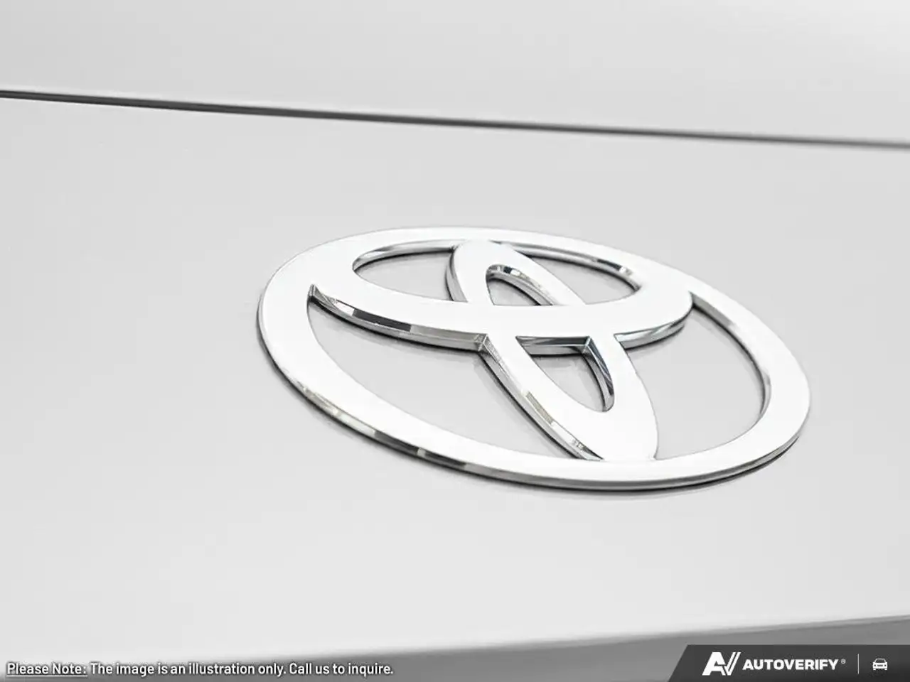 Toyota Crown снимка Toyota Crown