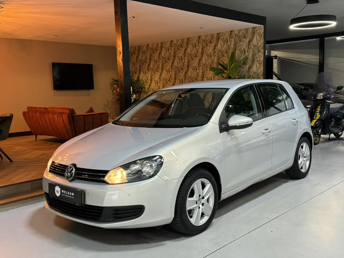 Volkswagen Golf 1.4 TSI Comfortline Cruise Clima PDC Rijklaar Grijs - 2