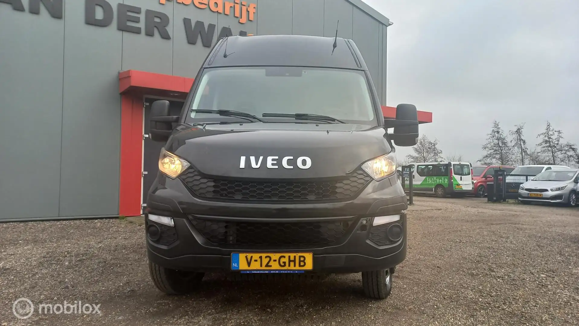 Iveco Daily 35C18V 3.0 352 H3 L3/DUBBELLUCHT/CLIMATECONTROL/CR Noir - 2