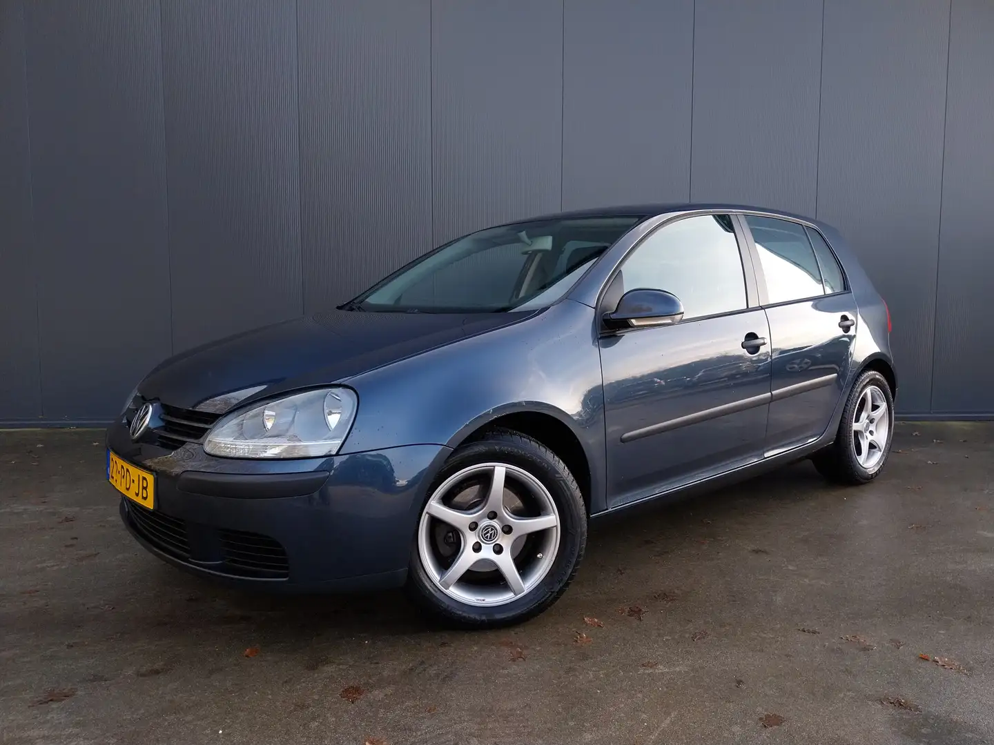 Volkswagen Golf 1.6 FSI Trendline AUTOMAAT TREKHAAK CRUISE AIRCO Bleu - 1