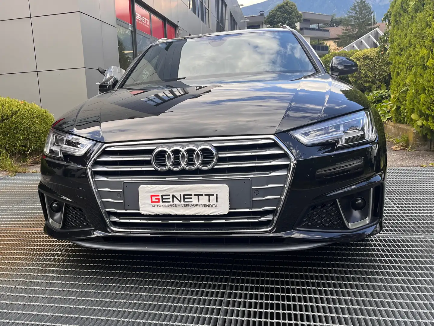 Audi A4 Avant 35 2.0 tdi S line edition 150cv s-tronic Nero - 2
