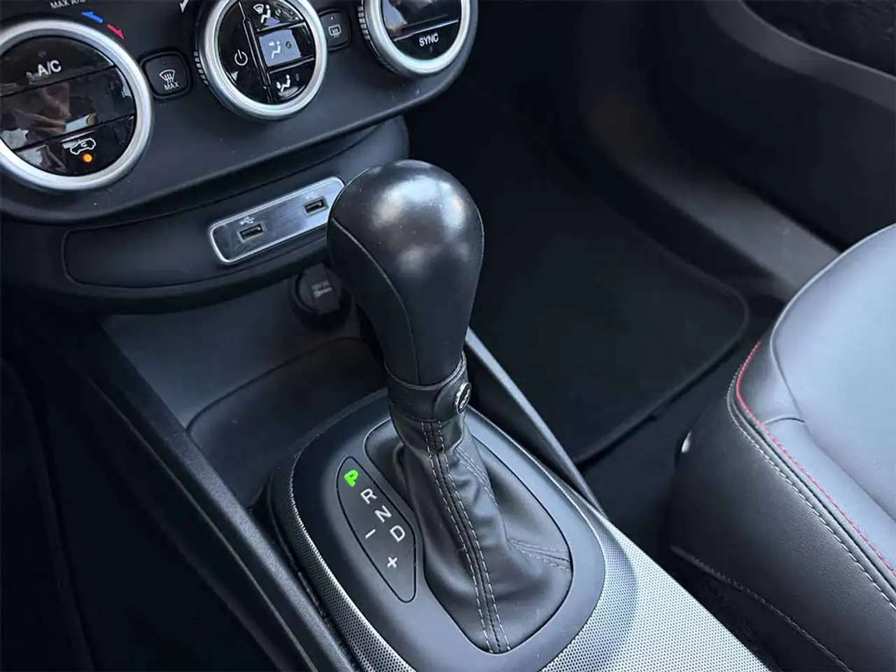 Fiat 500 X 1.5 T4 Hybrid 130 CV DCT Sport PREZZO REALE NESSUN OBBLIGO DI FINANZIAMENTO, миниатюра 15