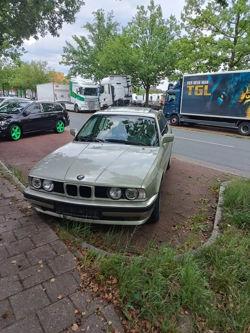 BMW 520 520i - 2