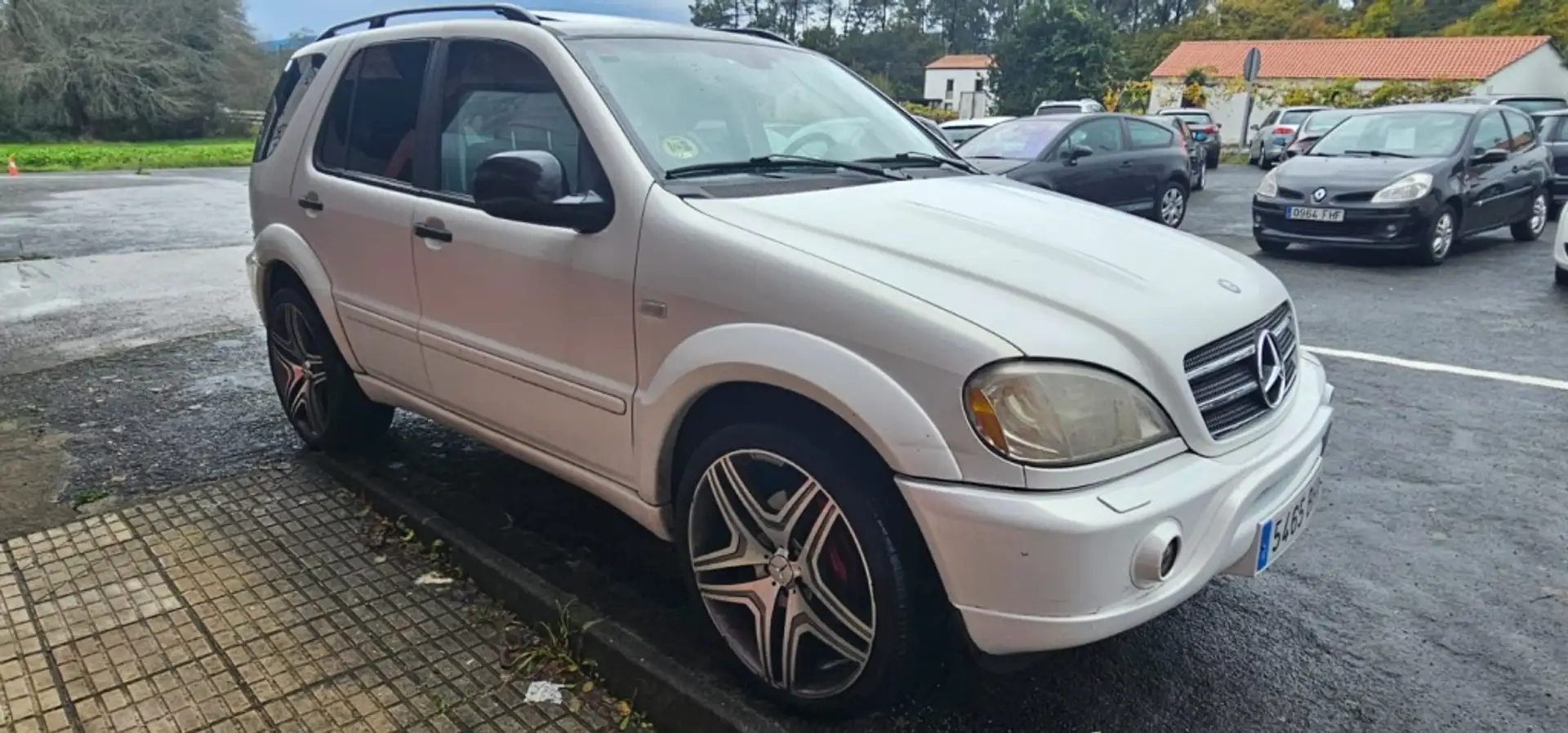 Mercedes-Benz ML 55 AMG Weiß - 2