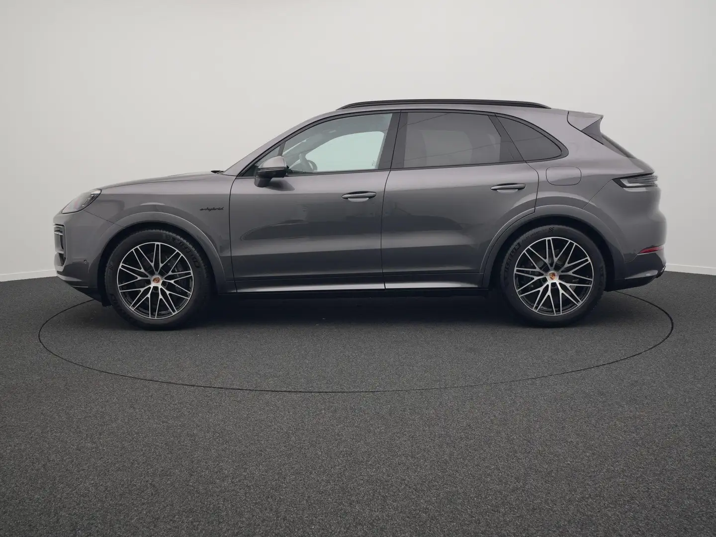 Porsche Cayenne E-Hybrid - 2