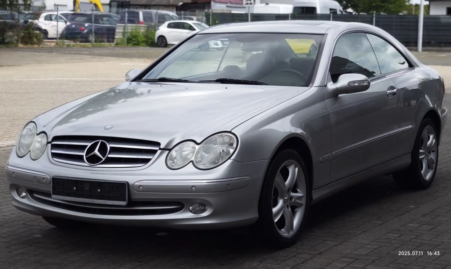 Mercedes-Benz CLK 240 CLK Coupe CLK 240 Gümüş rengi - 1