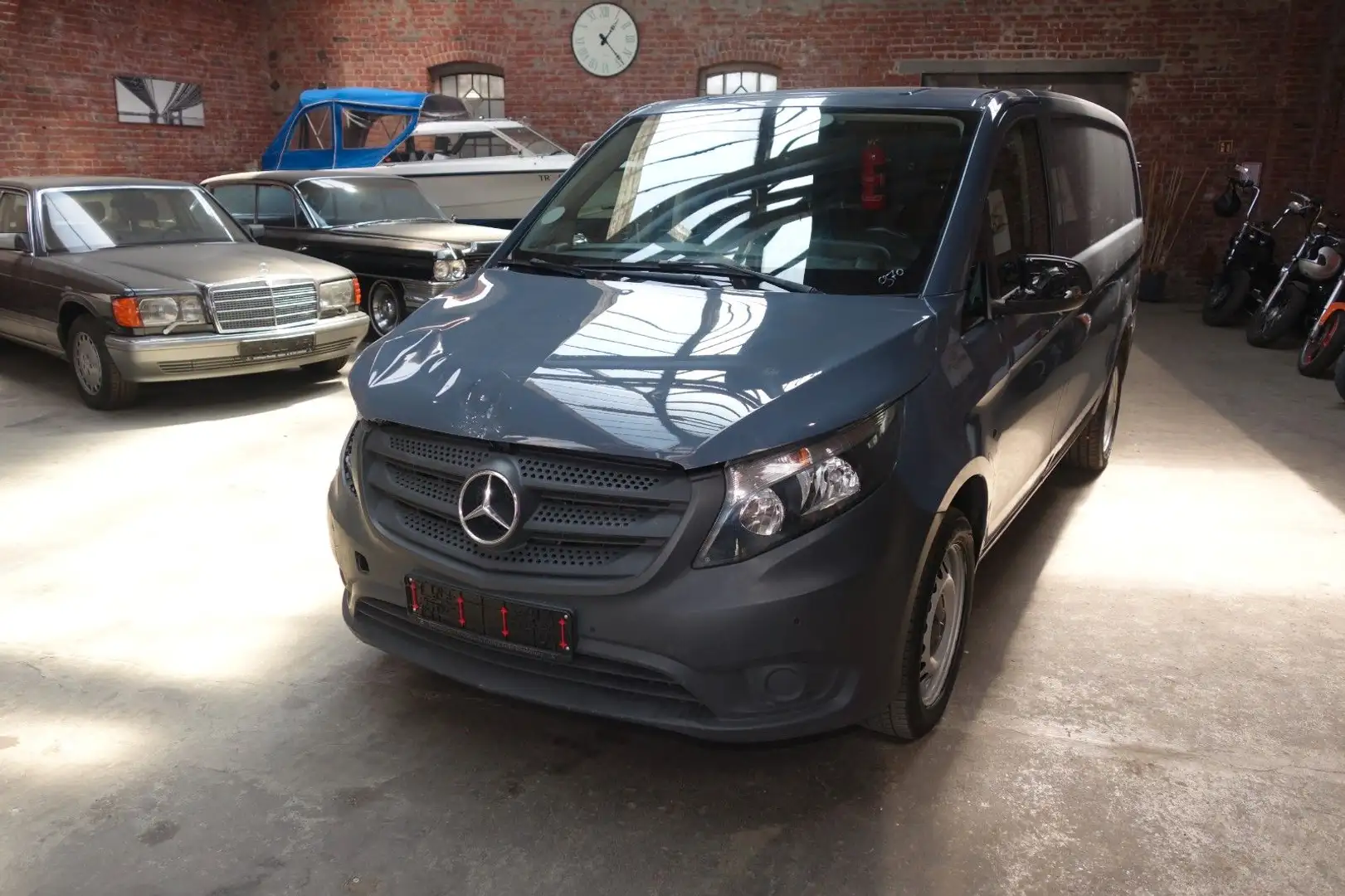 Mercedes-Benz Vito Kasten eVito lang inkl.Batterie TüvNaviKamera Grijs - 1