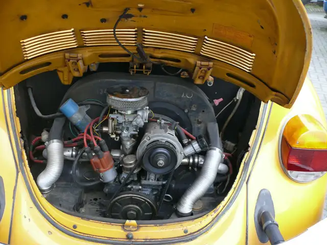 Volkswagen 1303 Cabriolet view 9