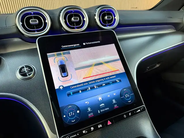 Mercedes-Benz C-Class view 15