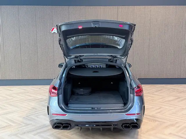 Mercedes-Benz C-Class view 24