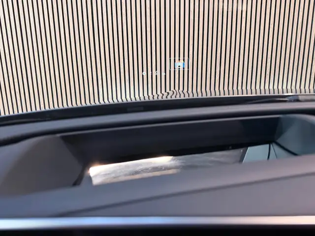 Mercedes-Benz C-Class view 17
