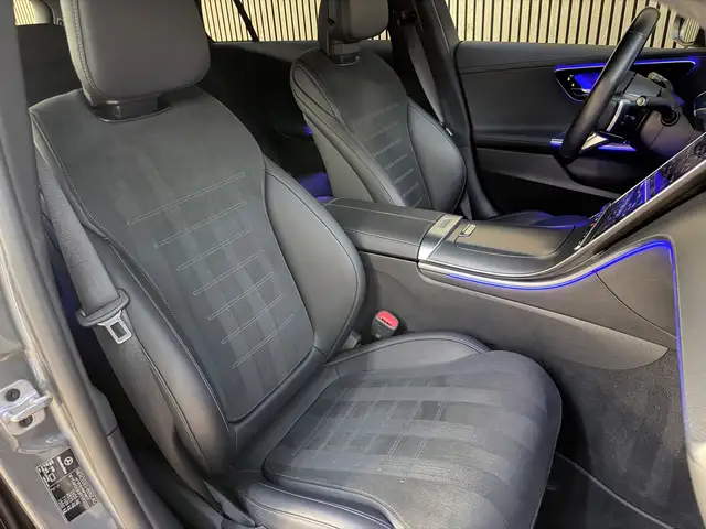 Mercedes-Benz C-Class view 6