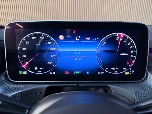 Mercedes-Benz C-Class view 13