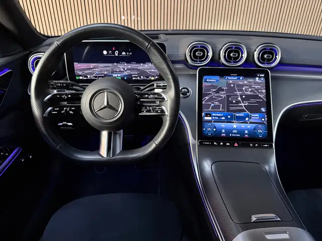 Mercedes-Benz C-Class view 11