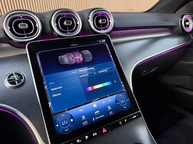 Mercedes-Benz C-Class view 16