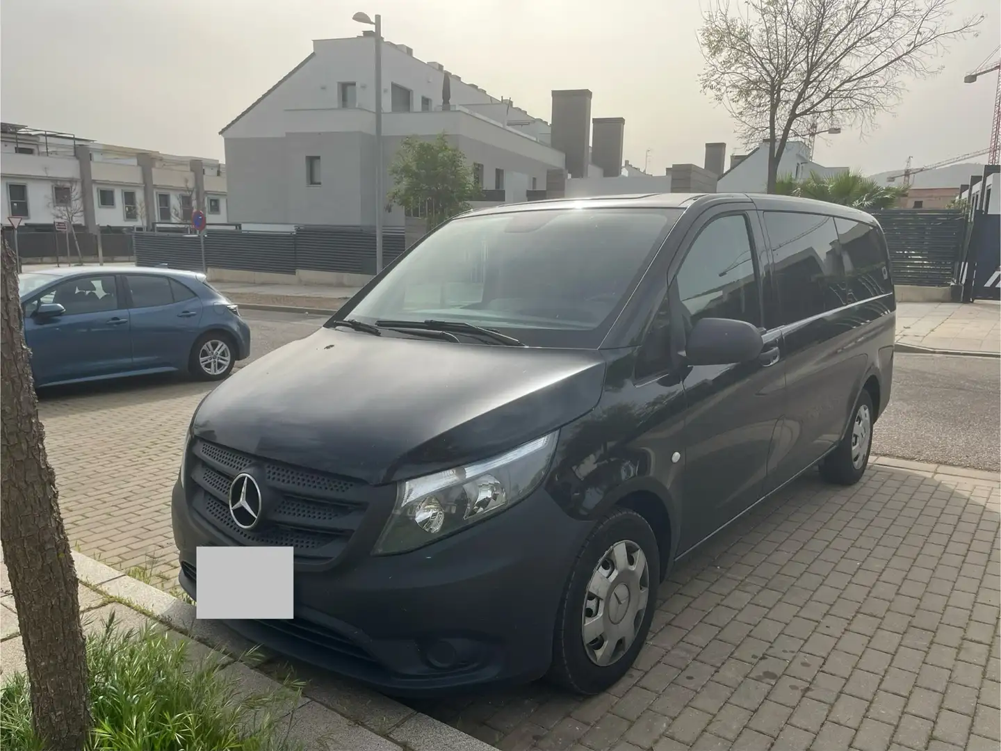 Mercedes-Benz Vito Tourer 111CDI Pro Larga Negro - 1