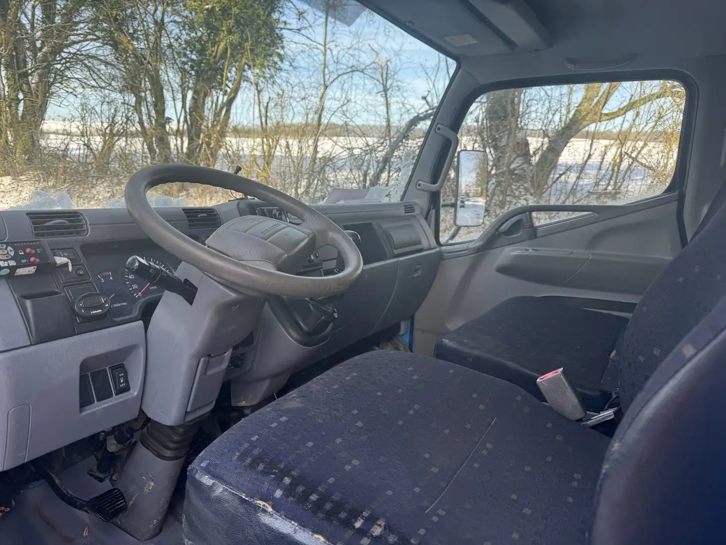 Mitsubishi Canter 3C13 EMP 30 - 2