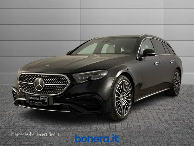 Mercedes-Benz 220 main image