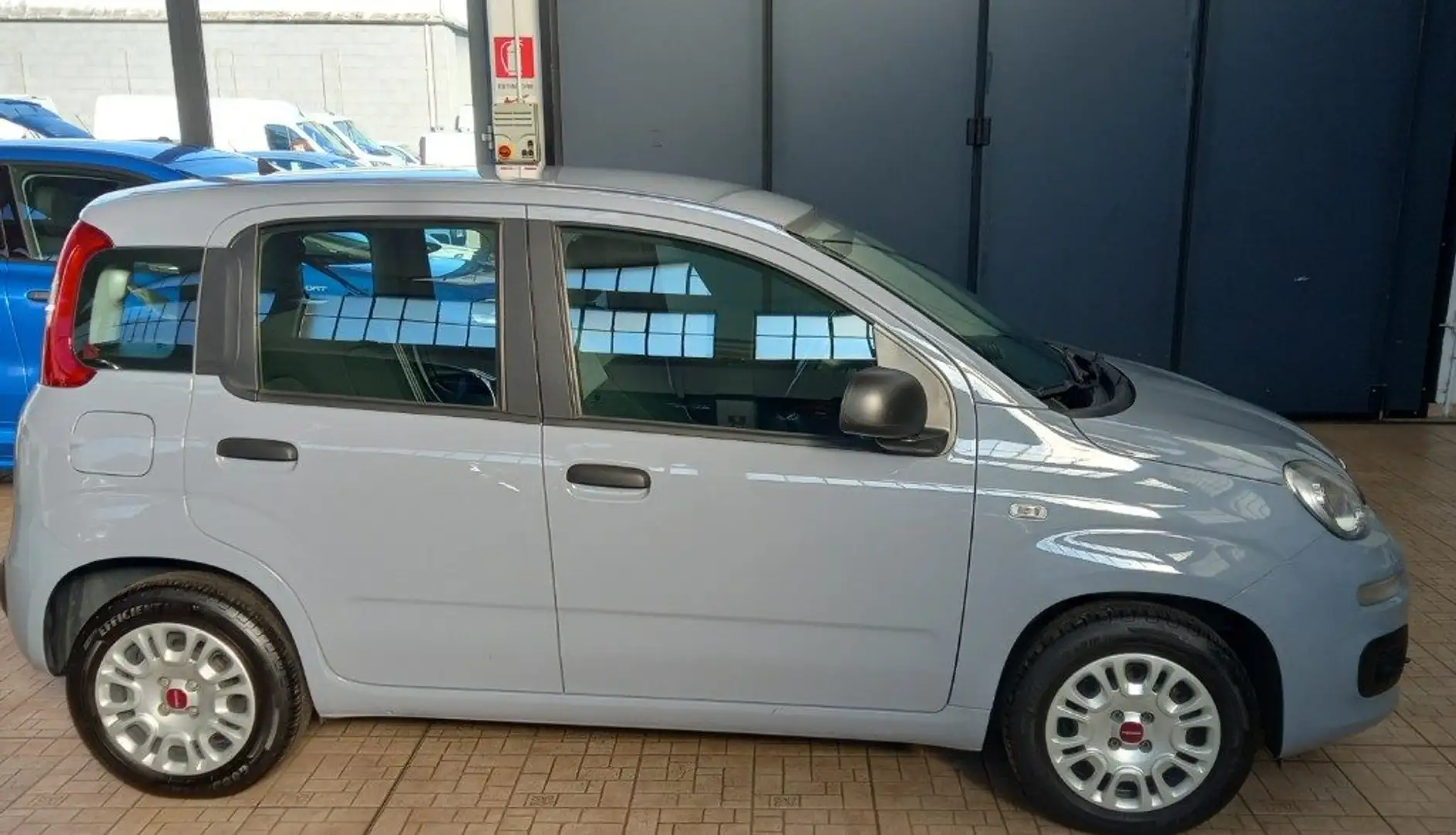 Fiat Panda 1.0 FireFly S&S Hybrid Gris - 2