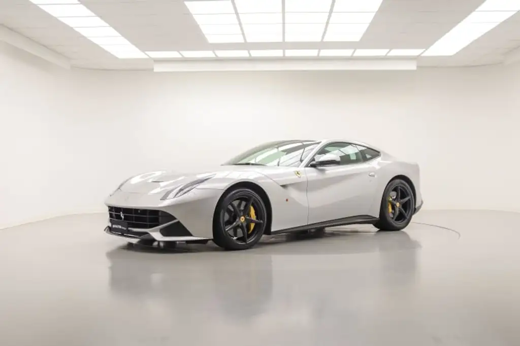 Ferrari F12 2015 из Европы — купить под ключ