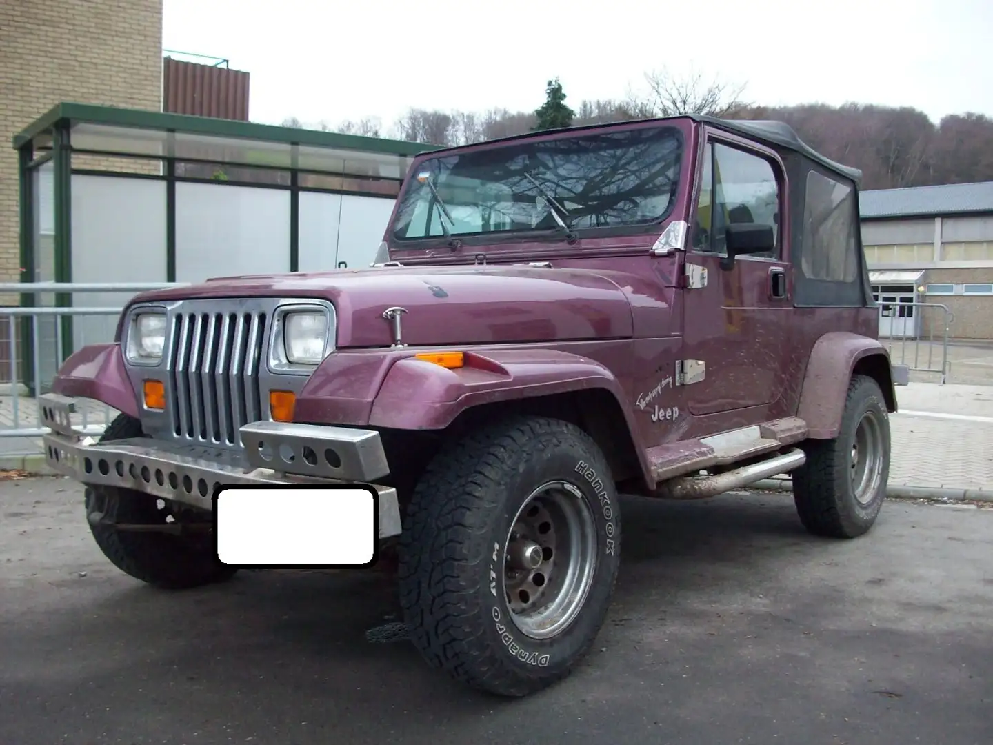 Jeep Wrangler 2.5 Rouge - 1