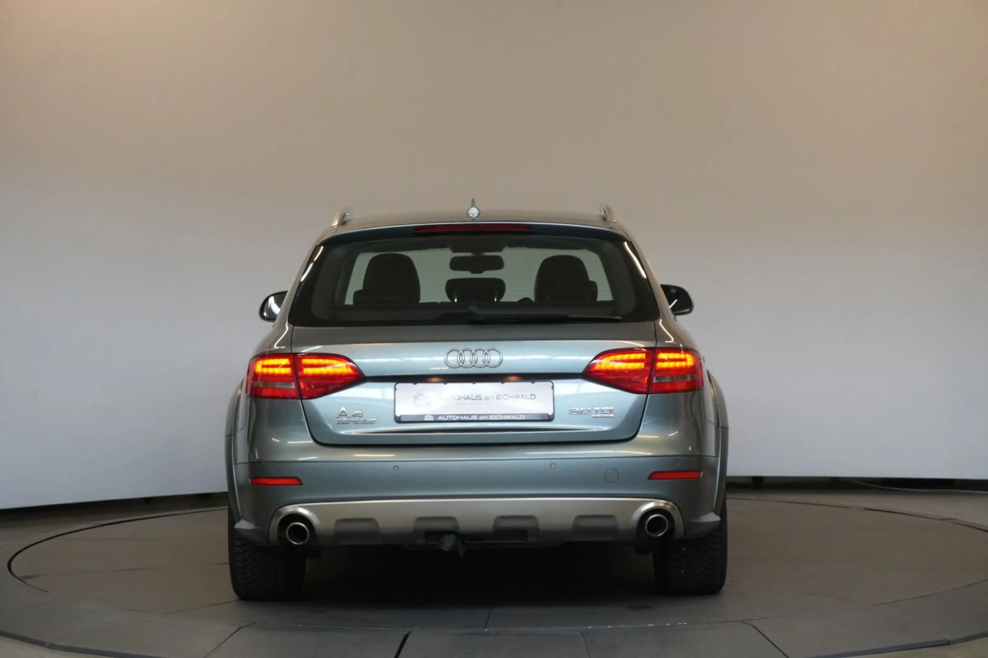 Audi A4 allroad quattro 3.0 V6 TDI Pano AHK PDC — photo 4