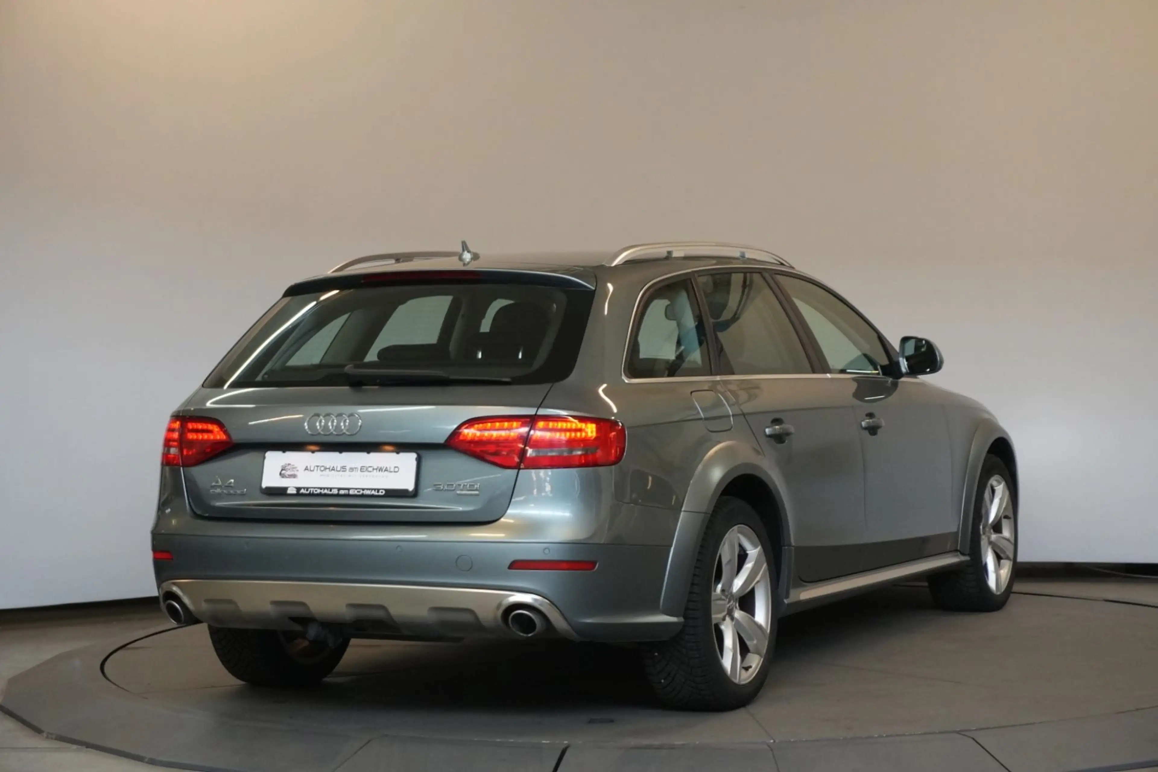 Audi A4 allroad quattro 3.0 V6 TDI Pano AHK PDC — photo 5