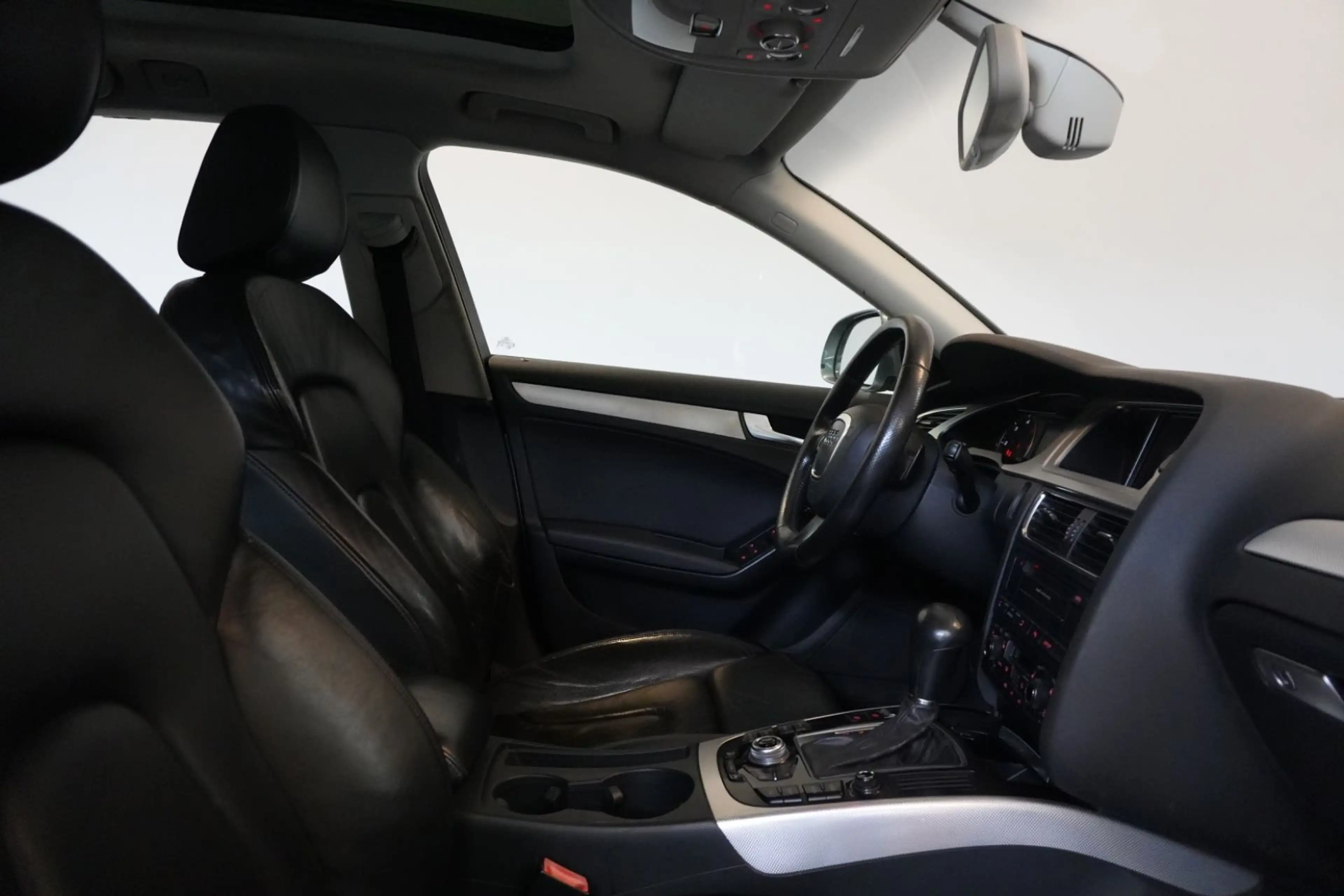 Audi A4 allroad quattro 3.0 V6 TDI Pano AHK PDC — photo 15