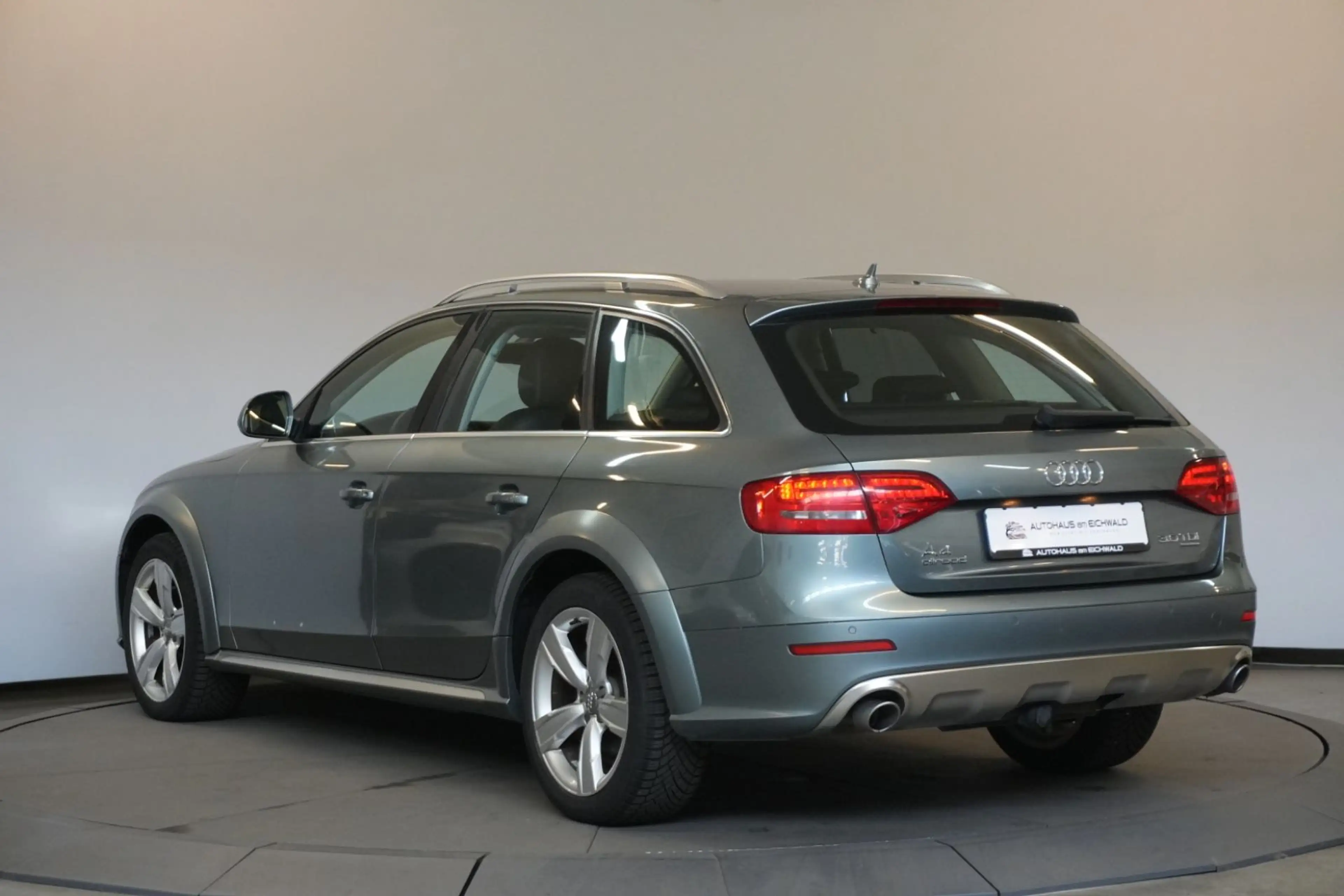 Audi A4 allroad quattro 3.0 V6 TDI Pano AHK PDC — photo 3