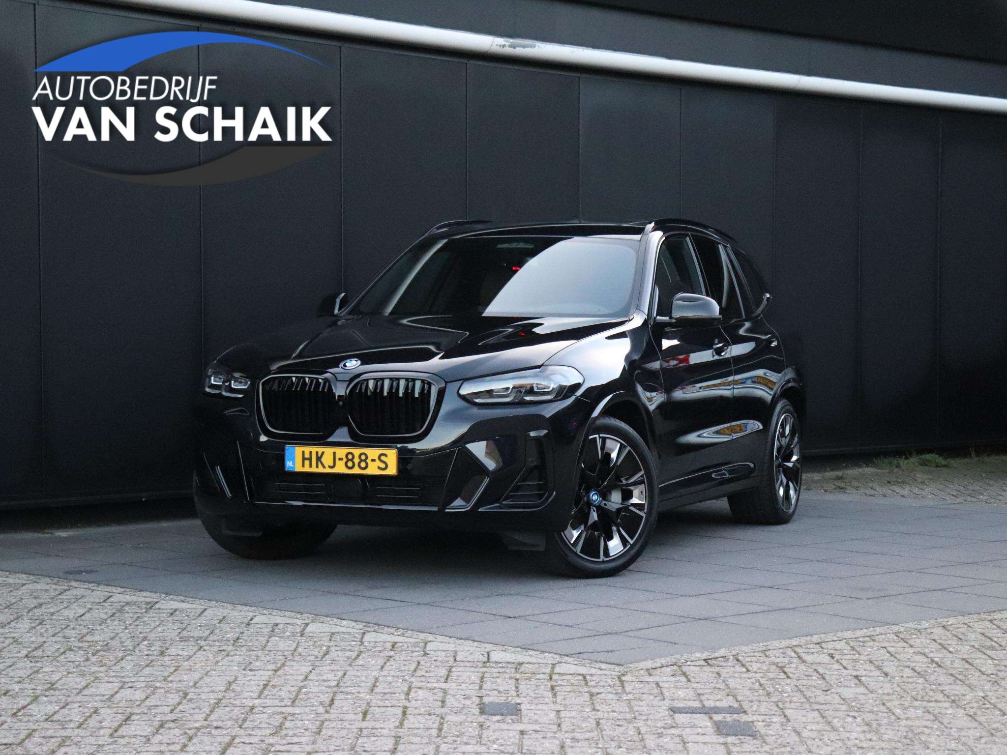 BMW iX3