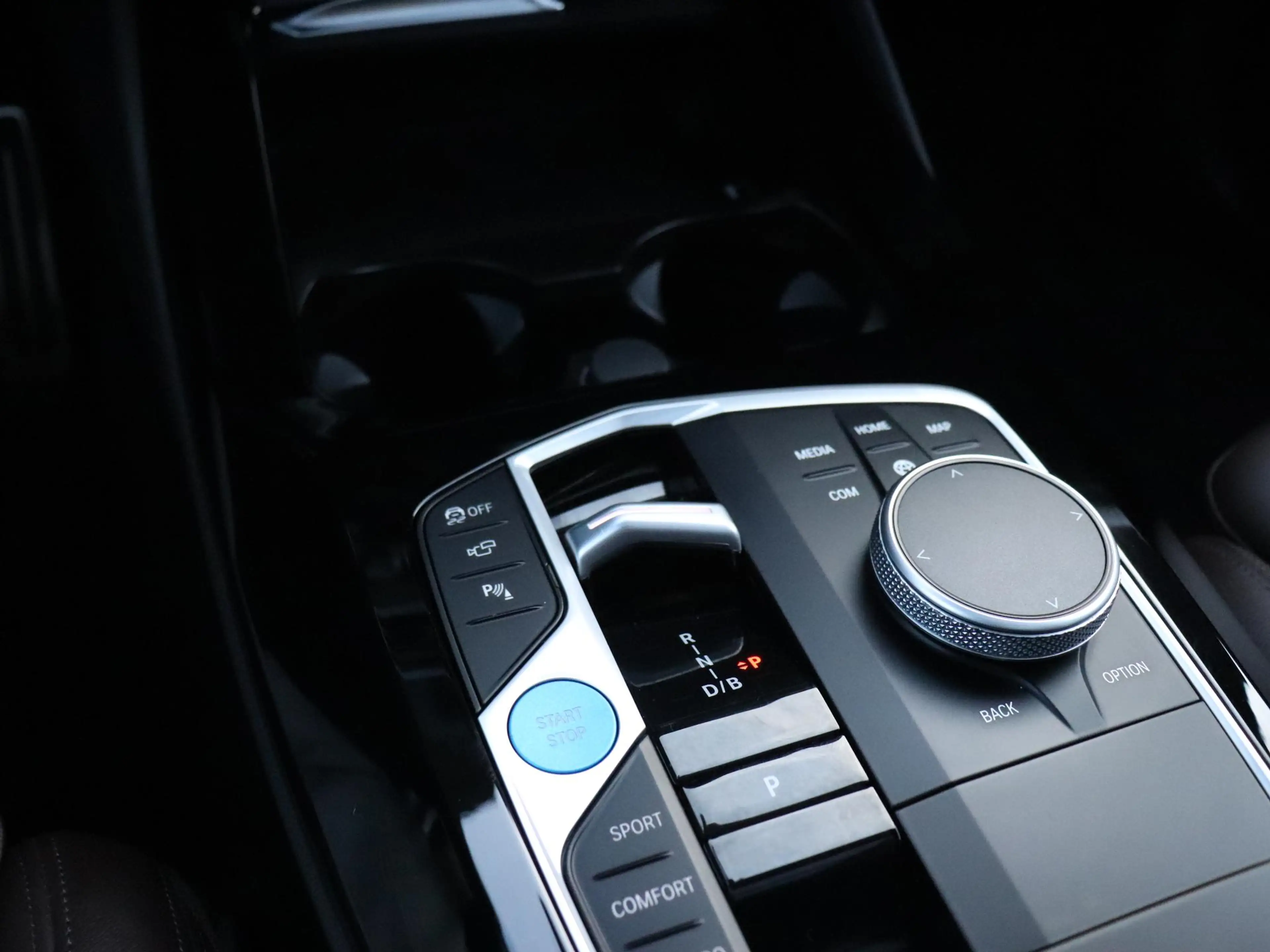 BMW iX3 High Executive Edition 80 kWh | M SPORT | LEDER | — photo 24
