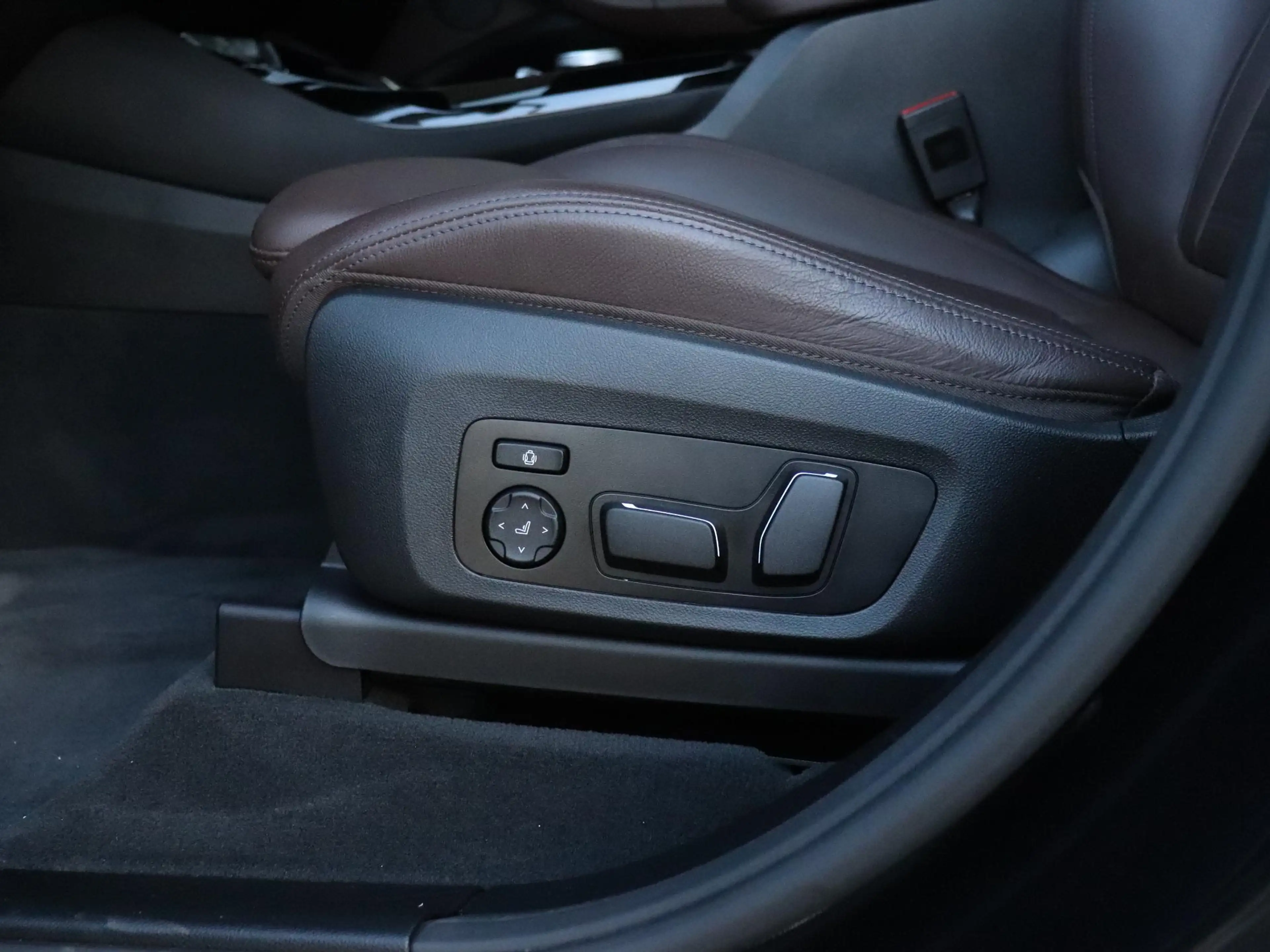 BMW iX3 High Executive Edition 80 kWh | M SPORT | LEDER | — photo 13