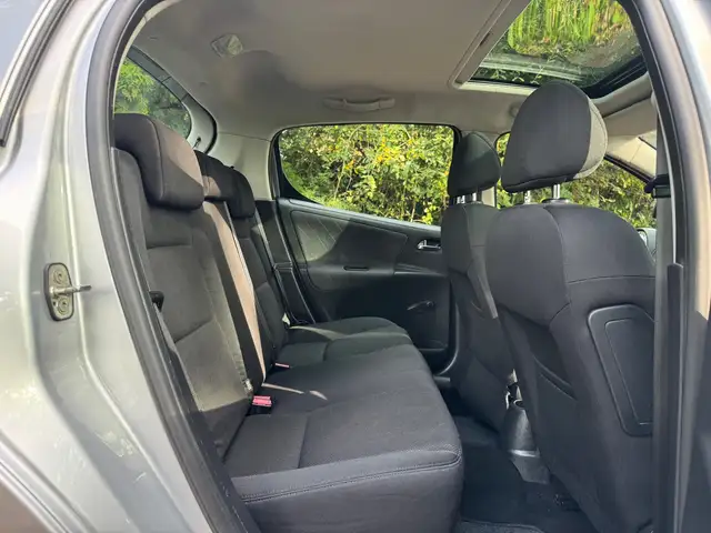 Peugeot 207 view 11