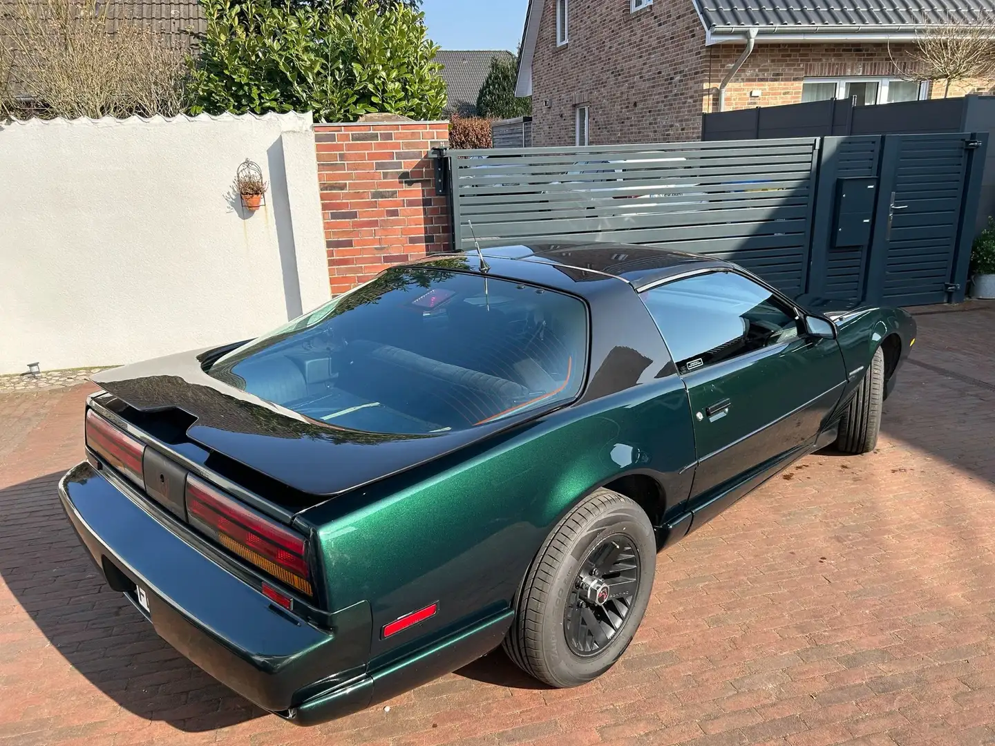 Pontiac Firebird TÜV NEU!!!Automatik, T-Tops, Soft close Heckklapp - 2