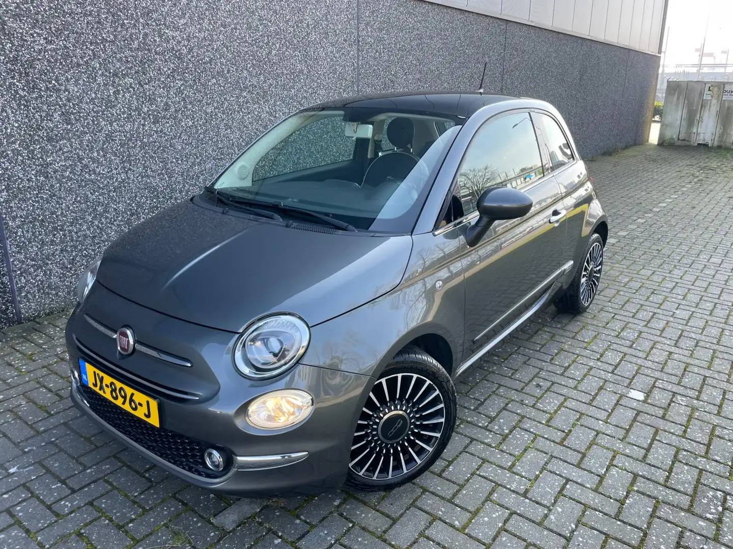 Fiat 500 0.9 TwinAir Turbo Lounge/Dealer onderh/ PANO / Grijs - 2