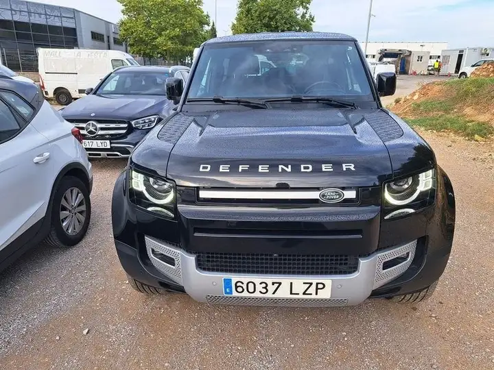 Land Rover Defender 2022, foto 2