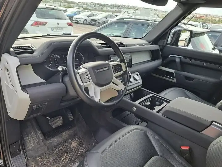 Land Rover Defender 2022, foto 7