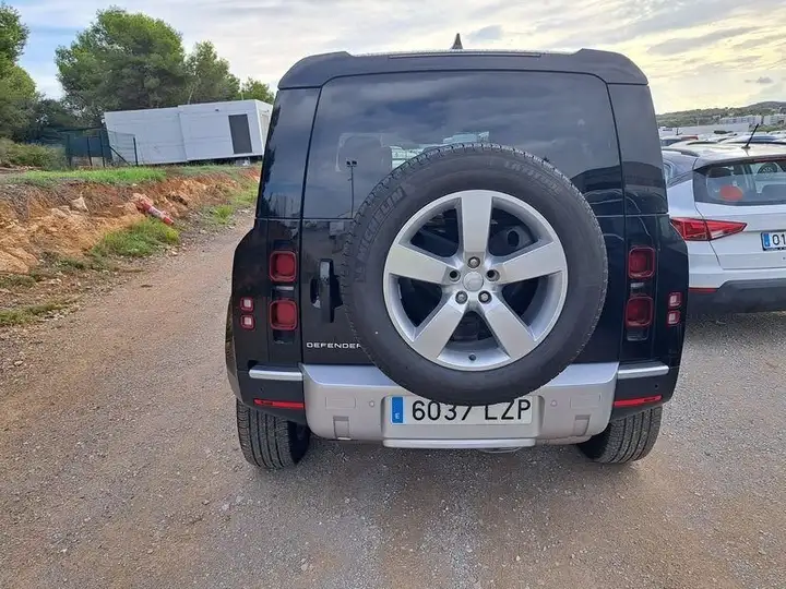 Land Rover Defender 2022, foto 5