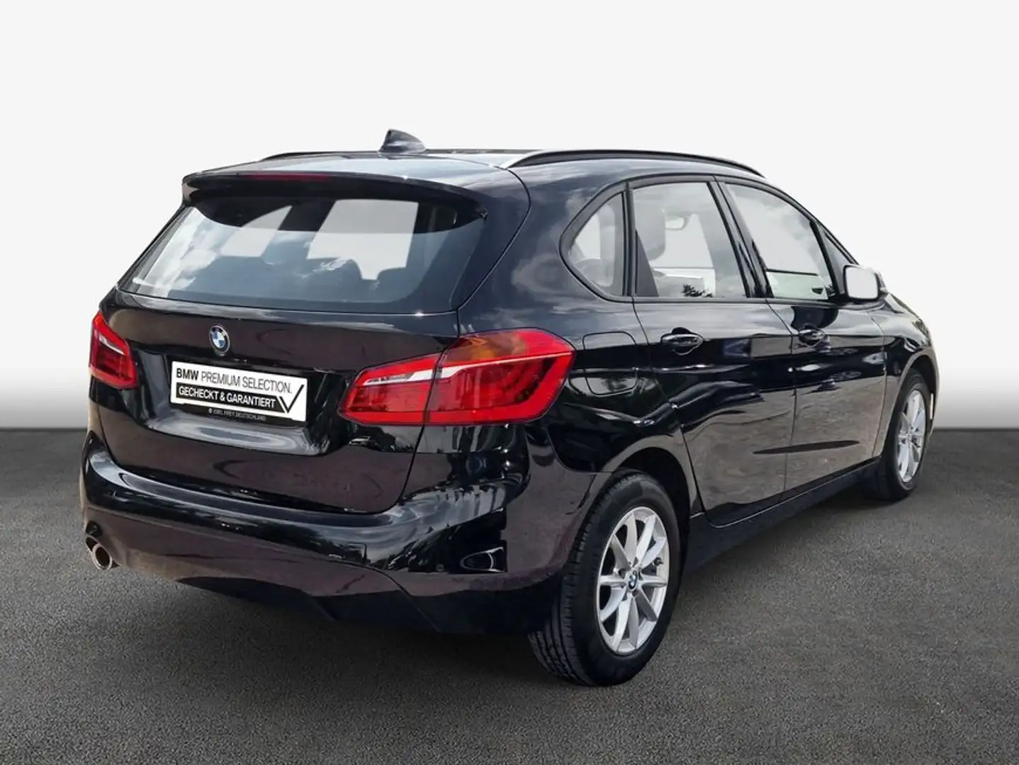 BMW 216 216d Active Tourer Aut. Advantage Zwart - 2