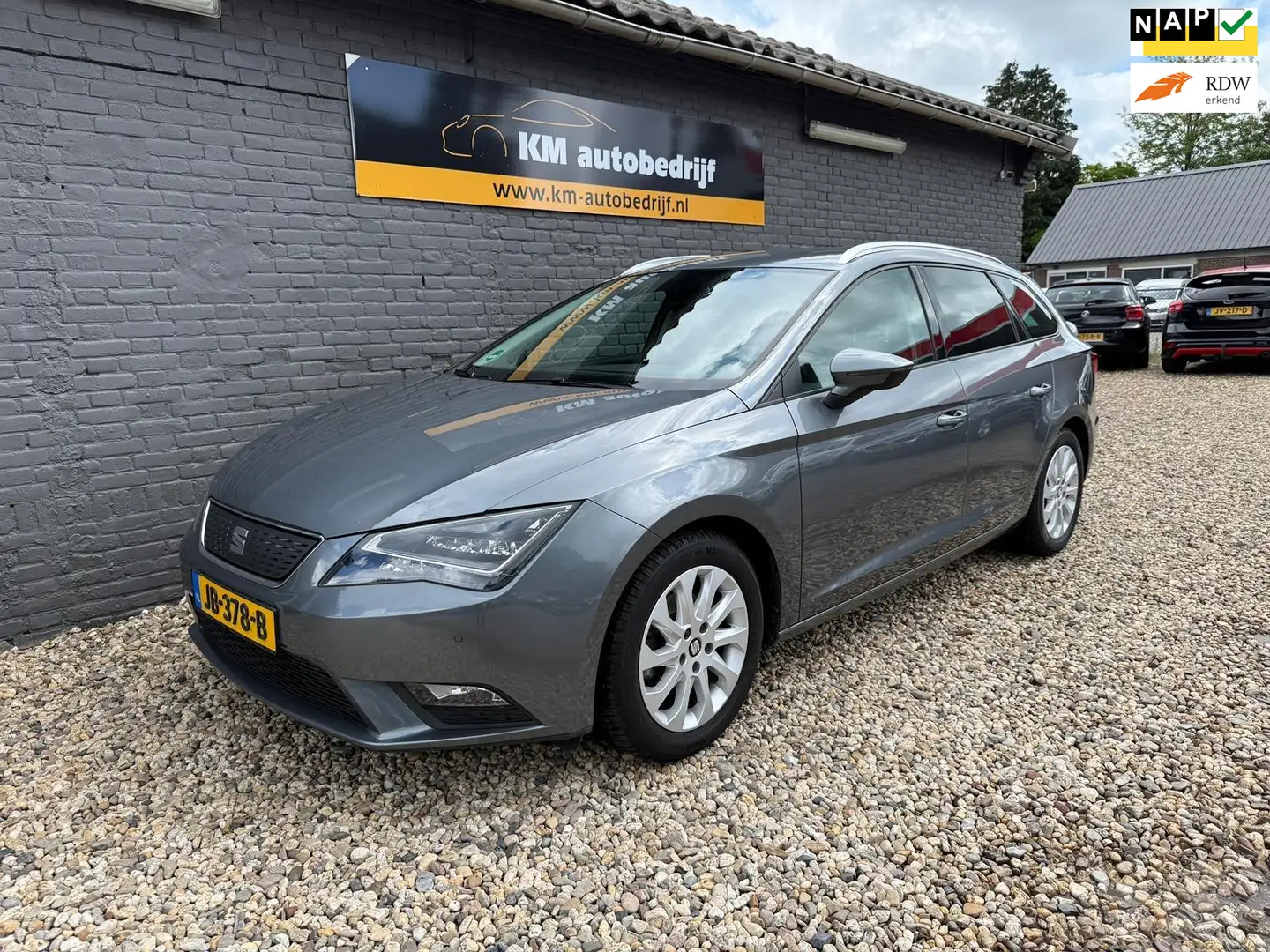 SEAT Leon ST 1.0 EcoTSI Style Connect*cLIMA*lm*pdc*Navi* Grau - 1
