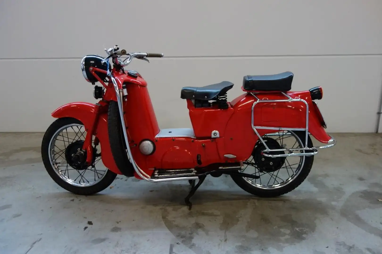 Moto Guzzi Motoroller - 1