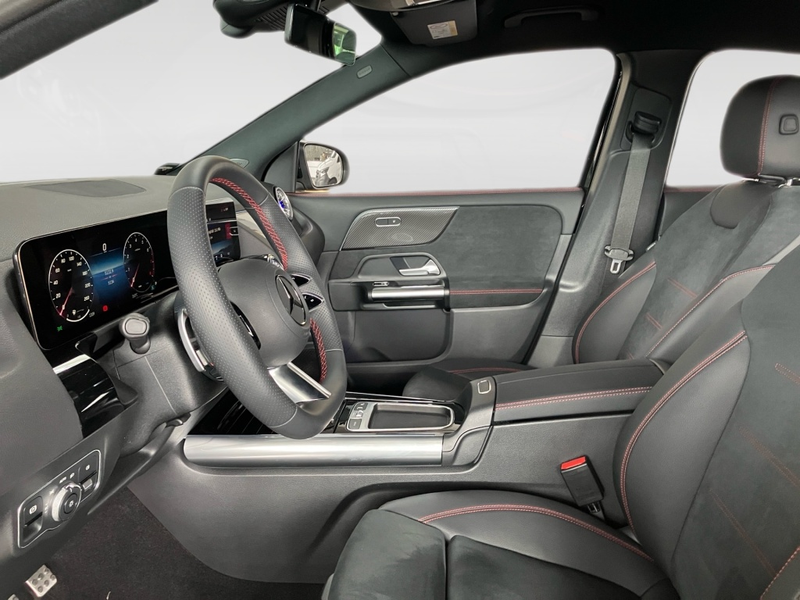 Mercedes-Benz GLA 200 EDITION AMG-Line+AHK+DISTR+KEYLESS+360°K — photo 11