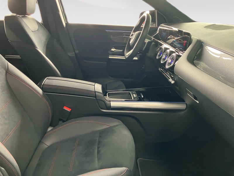Mercedes-Benz GLA 200 EDITION AMG-Line+AHK+DISTR+KEYLESS+360°K — photo 10