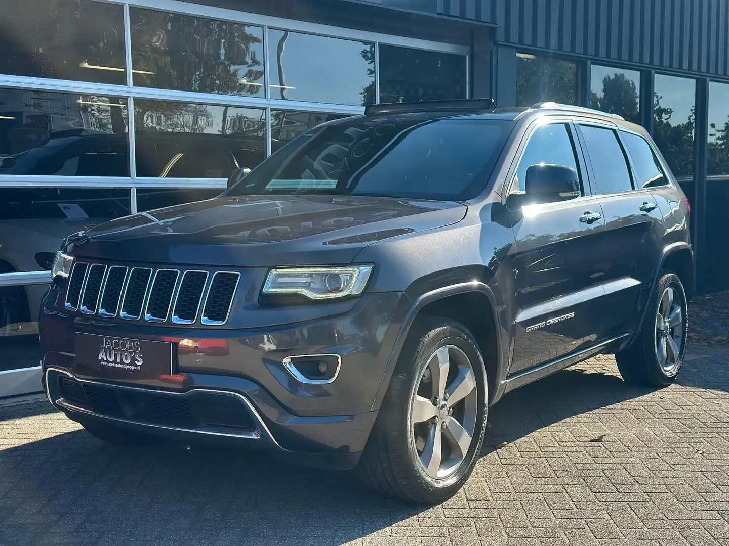 Jeep Grand Cherokee 3.0 CRD Limited Grijskenteken Grau - 2