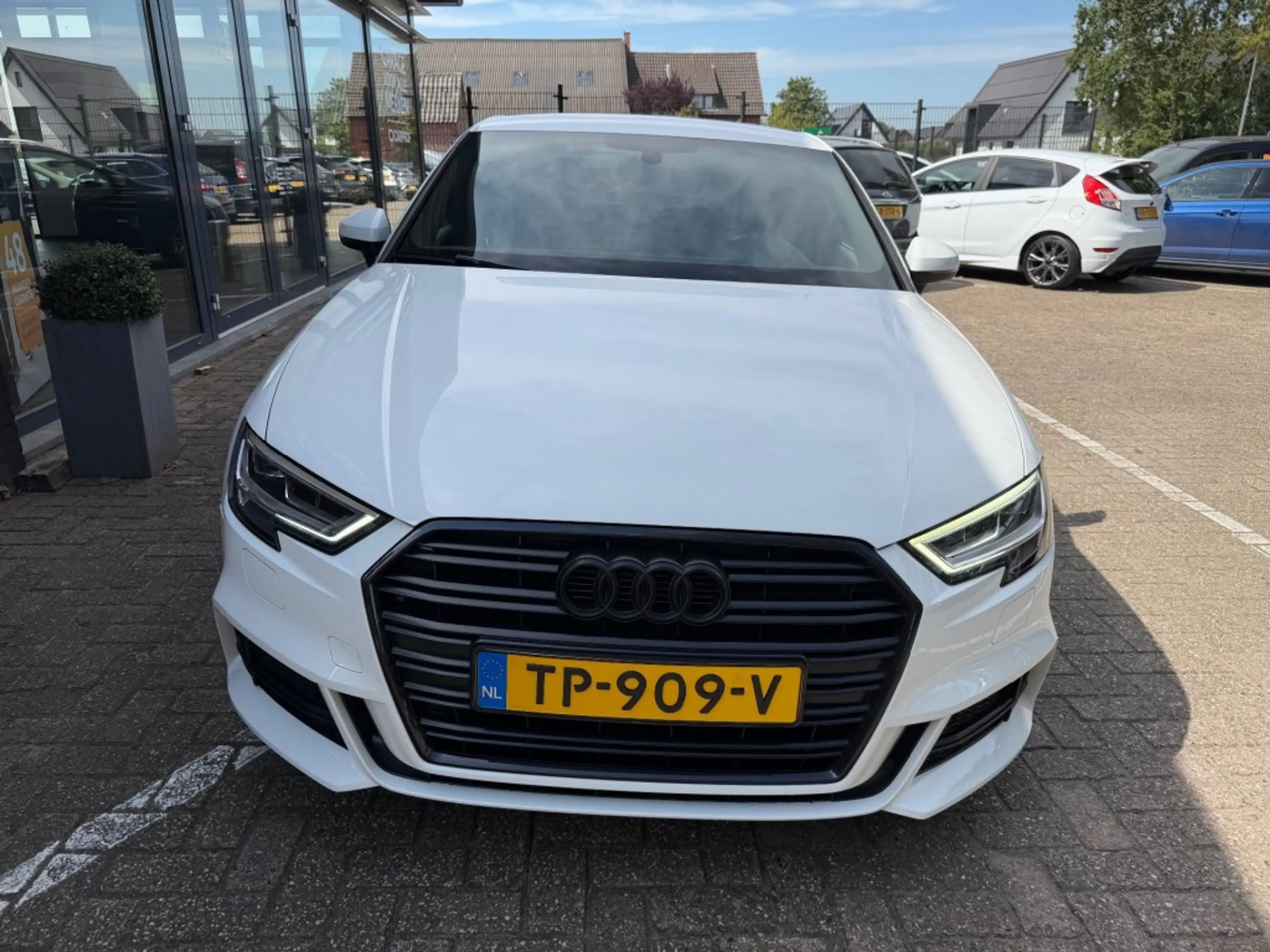 Audi A3 1.5 TFSI COD SP.SL.E LIMO/SEDAN — photo 5