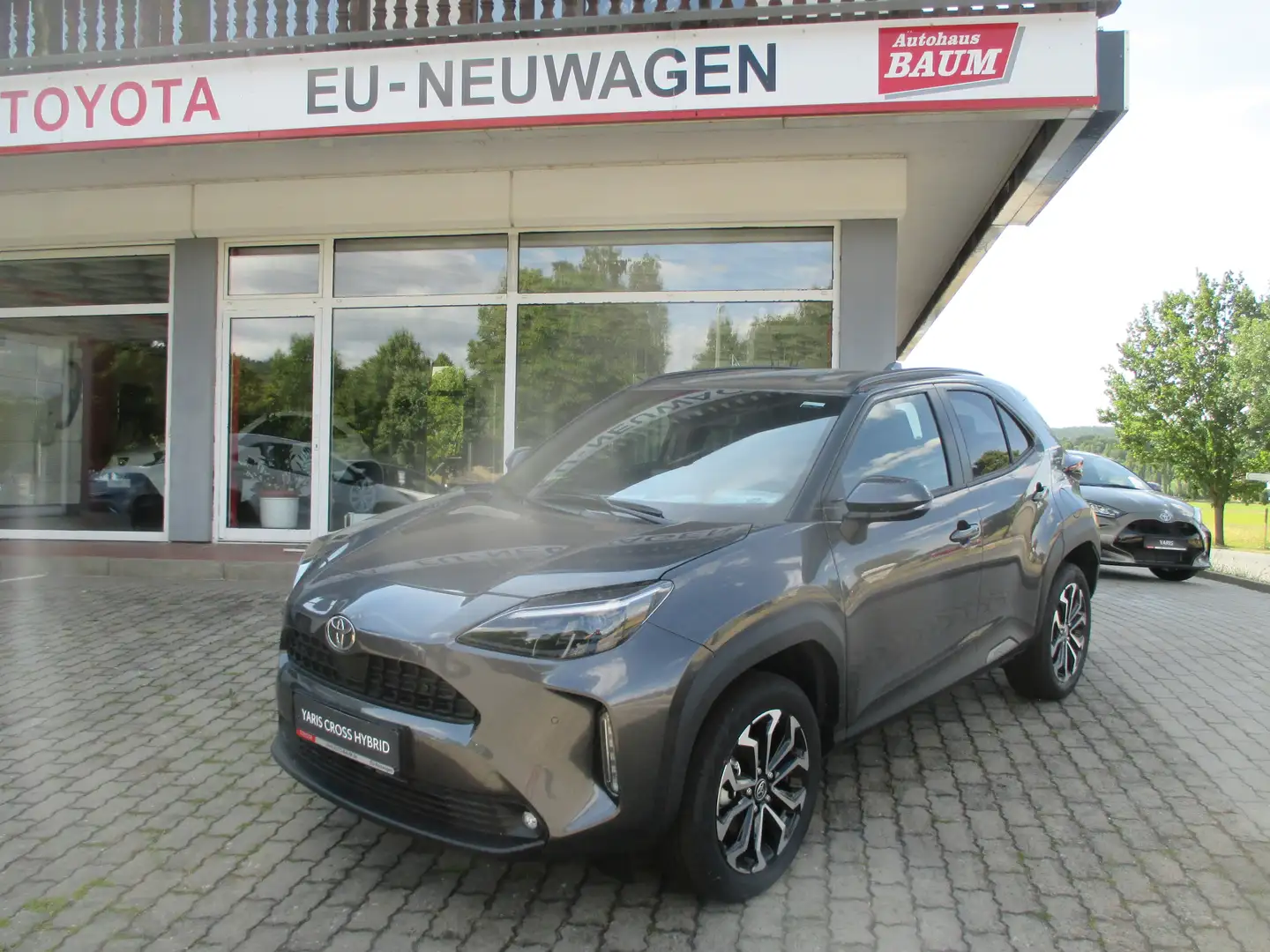 Toyota Yaris Cross Hybrid 130 HV Teamplayer - mit Safety Paket Gris - 1
