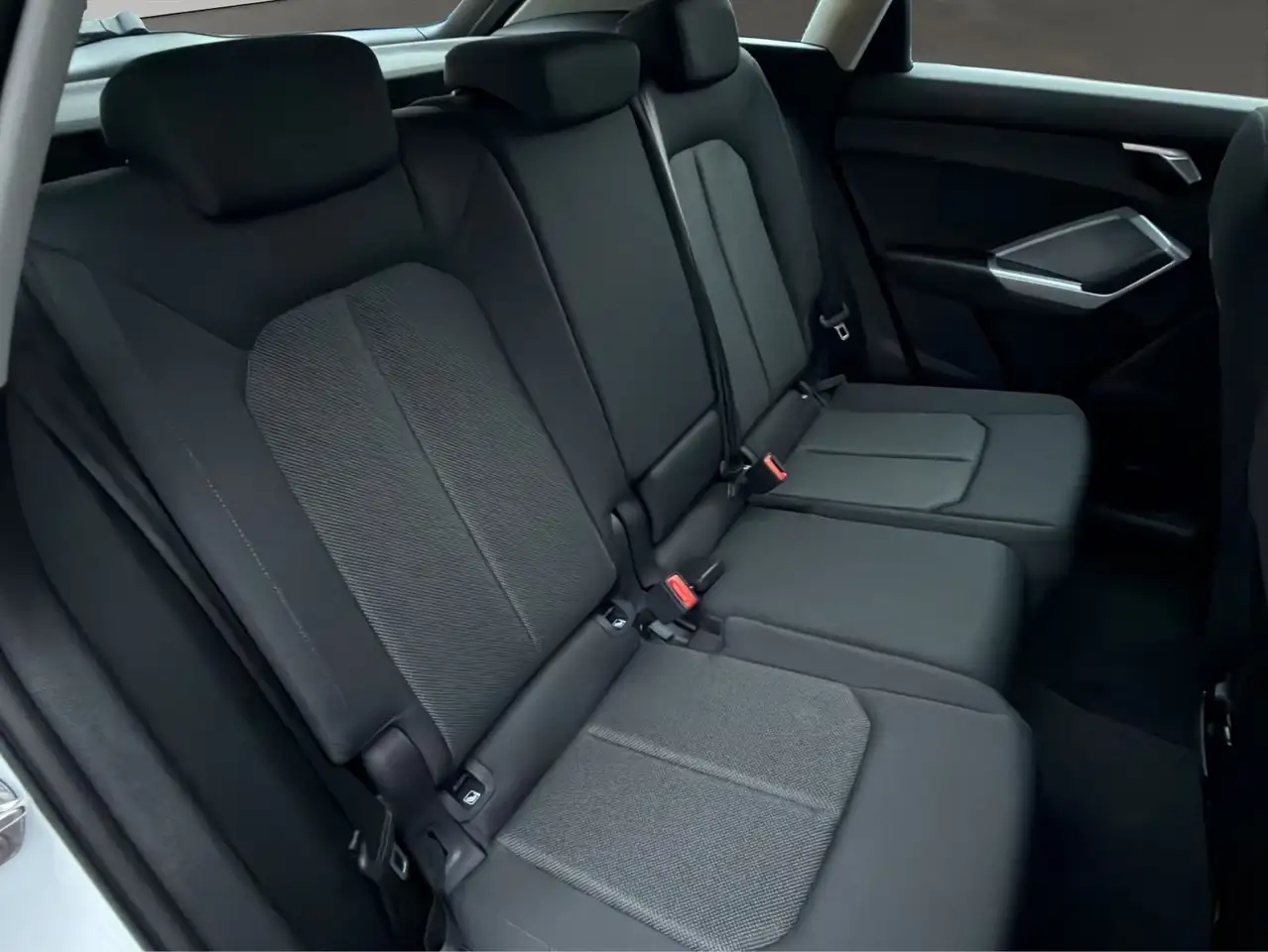 Audi Q3 35 TFSI S tronic advanced AHK+STANDHZG+LED 15